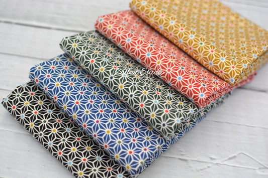 Iroha Komon Asanoha Hemp Flowers Kimono Fat Quarter Set