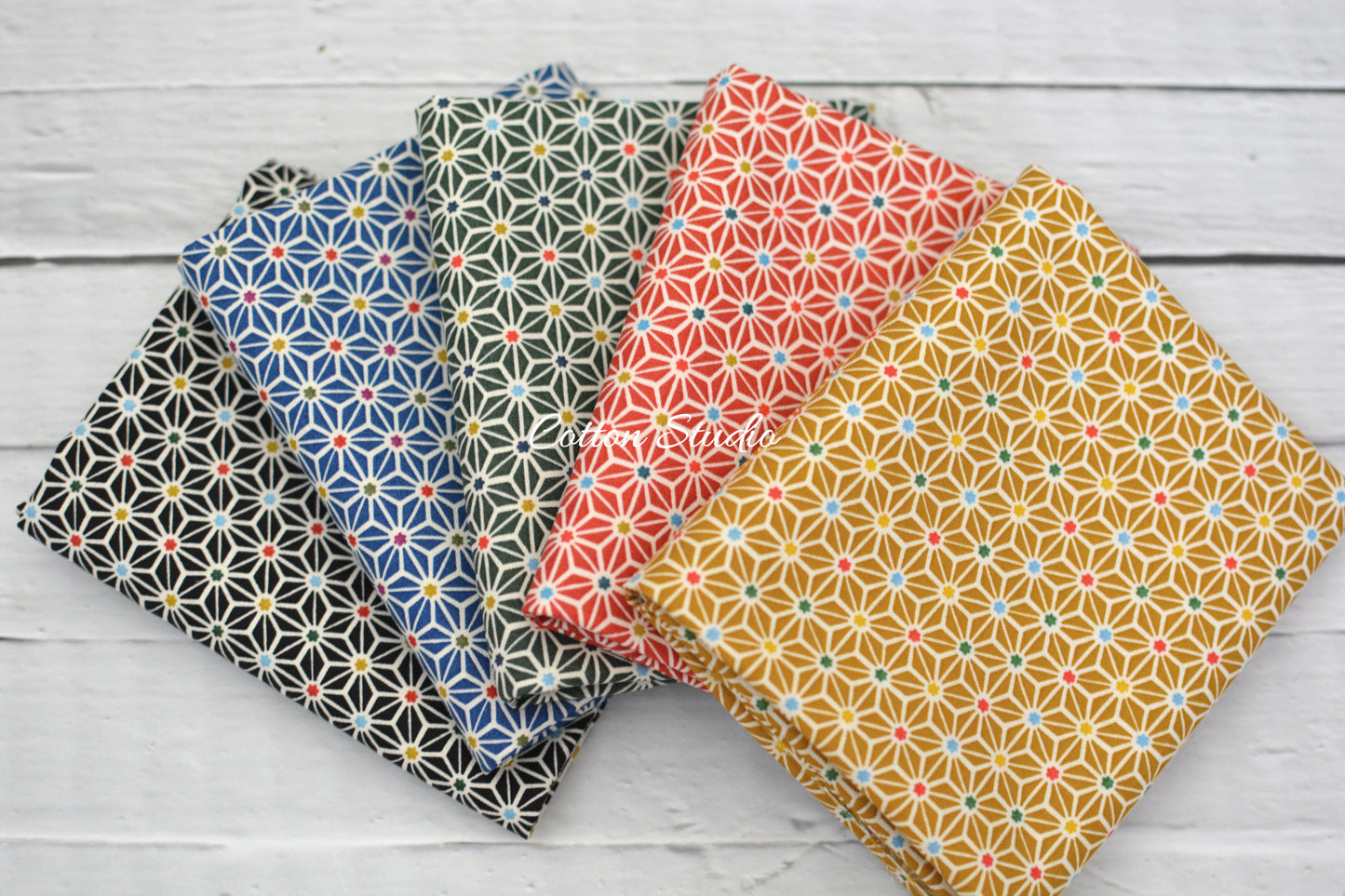 Iroha Komon Asanoha Hemp Flowers Kimono Fat Quarter Set