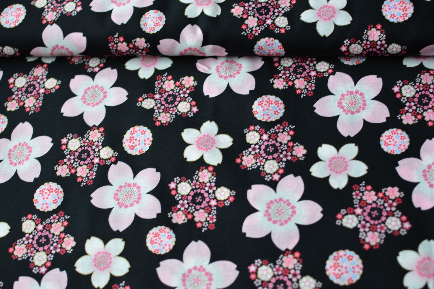 Sakura Black Metallic Gold