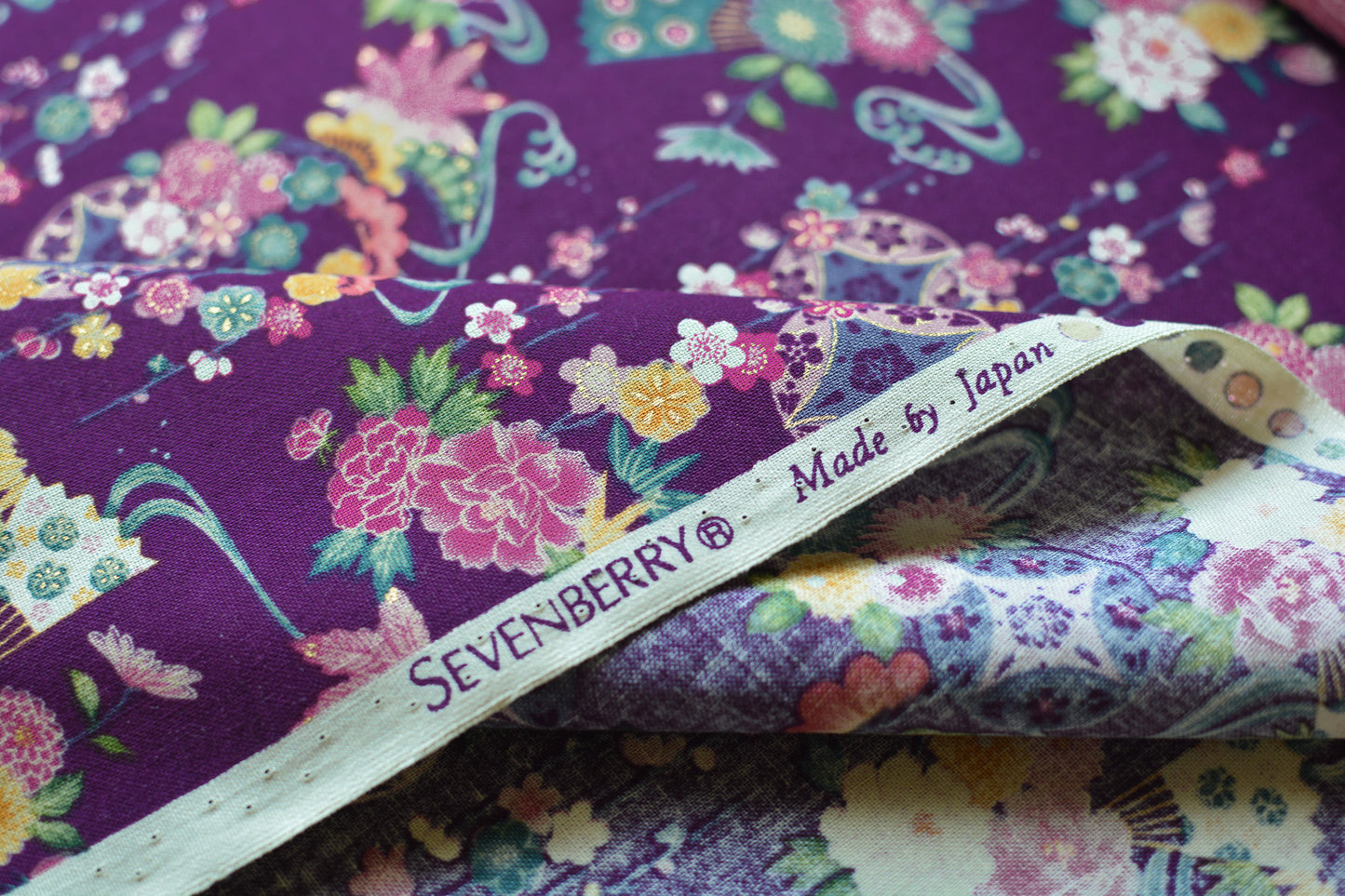 Floral Kimono Print with Gold Accent