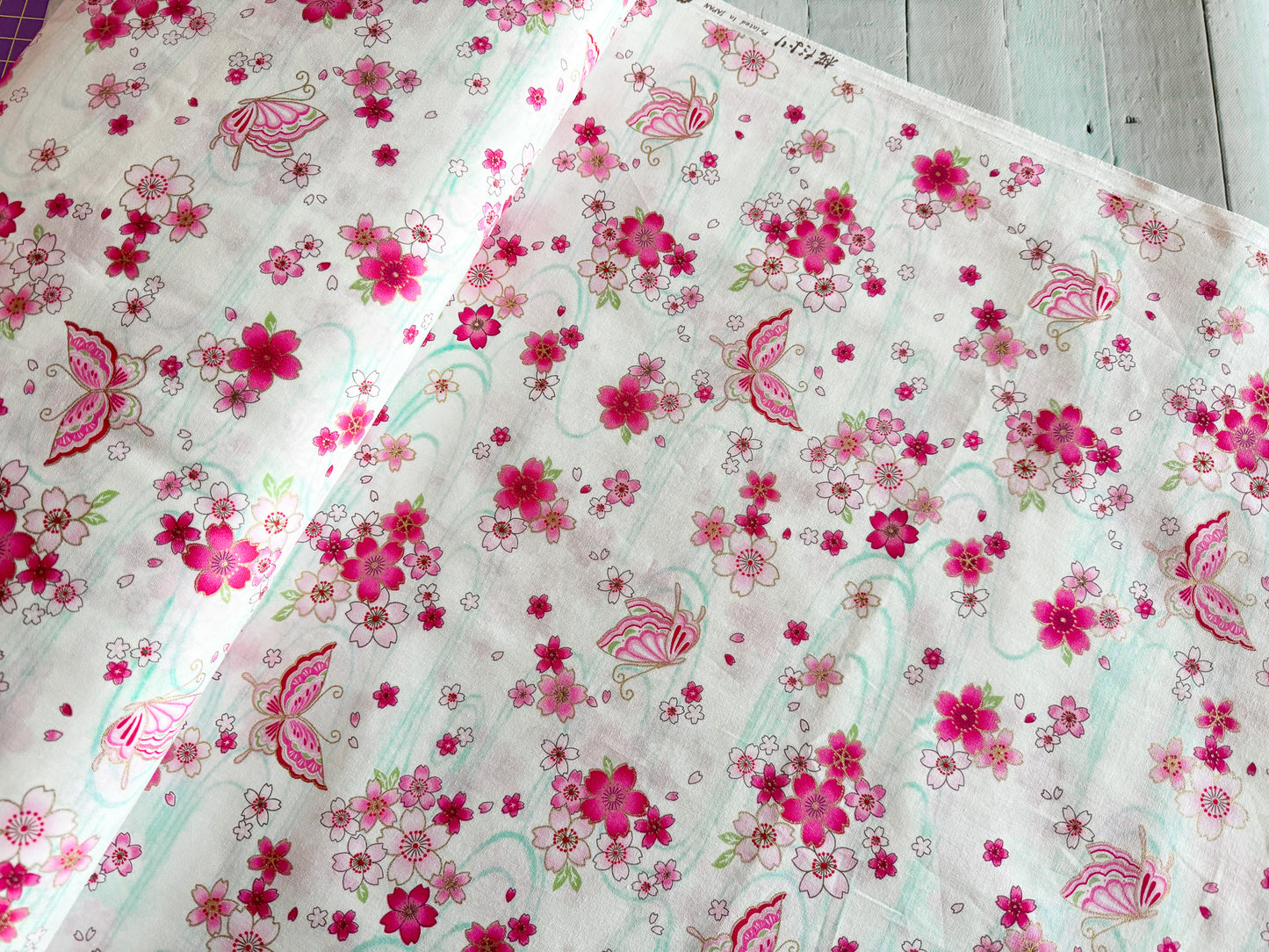 Sakura and Butterflies Butterfly Off White Metallic Gold
