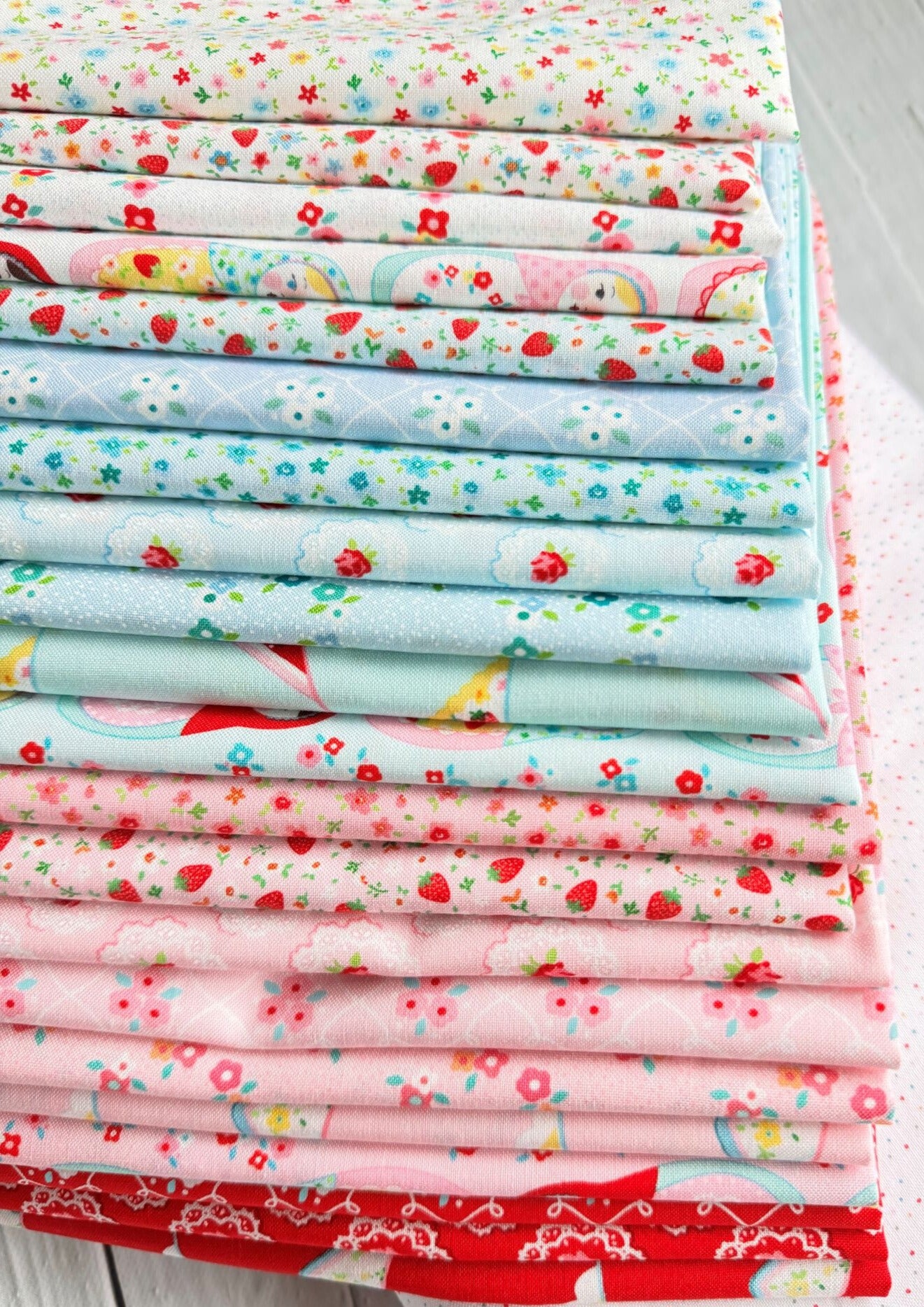 Poppie Cotton Market Day by Amy Jordan Fat Quarter Bundle